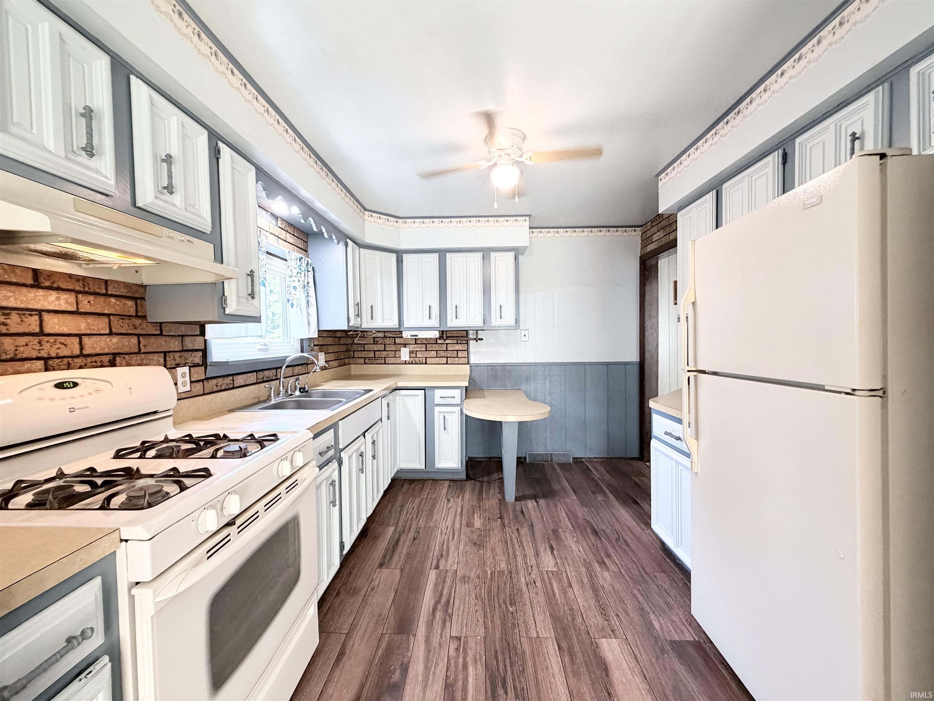 4528 W Linden Avenue South Bend IN 46619