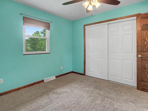 2577 Juanita Avenue Wadesville IN 47638