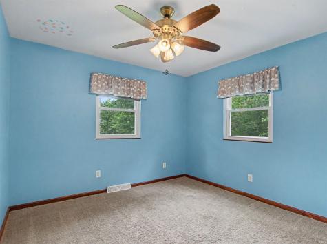 2577 Juanita Avenue Wadesville IN 47638