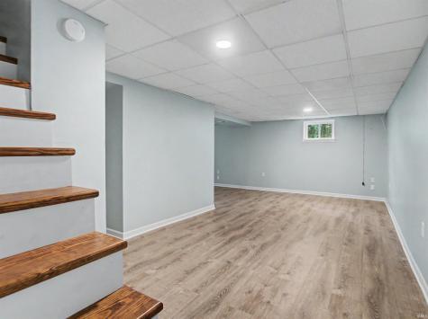2577 Juanita Avenue Wadesville IN 47638