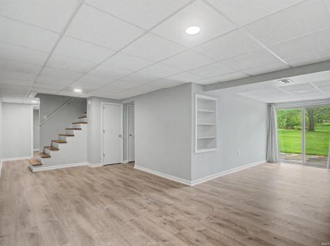 2577 Juanita Avenue Wadesville IN 47638