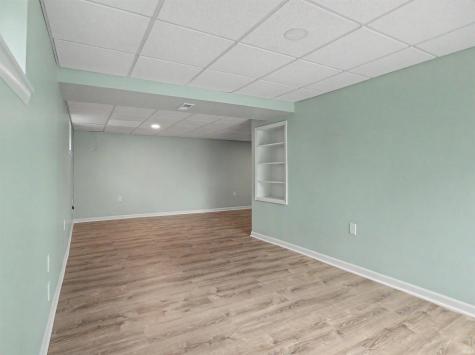 2577 Juanita Avenue Wadesville IN 47638