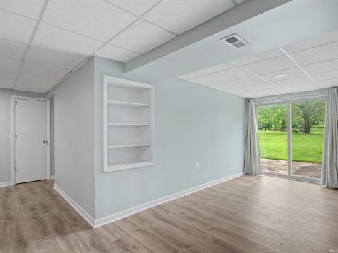 2577 Juanita Avenue Wadesville IN 47638