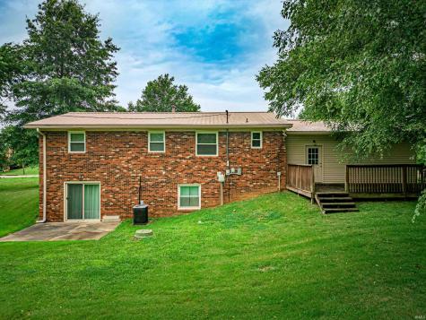 2577 Juanita Avenue Wadesville IN 47638