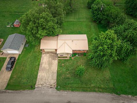 2577 Juanita Avenue Wadesville IN 47638