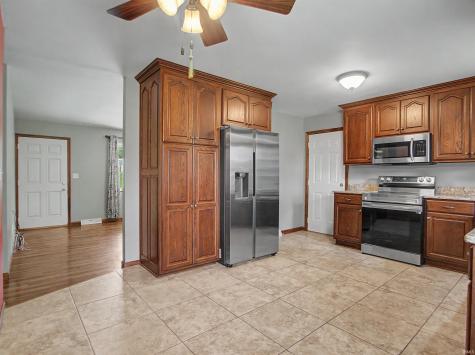 2577 Juanita Avenue Wadesville IN 47638
