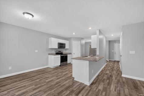 2804 W Kings Canyon Drive Muncie IN 47303