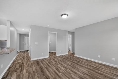 2804 W Kings Canyon Drive Muncie IN 47303