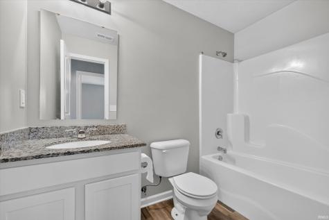 2804 W Kings Canyon Drive Muncie IN 47303