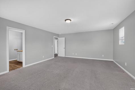 2804 W Kings Canyon Drive Muncie IN 47303
