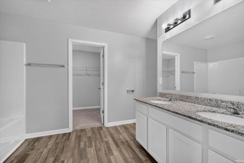 2804 W Kings Canyon Drive Muncie IN 47303