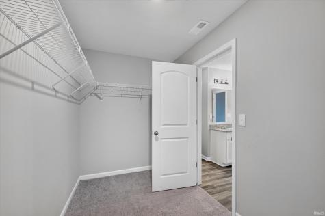 2804 W Kings Canyon Drive Muncie IN 47303