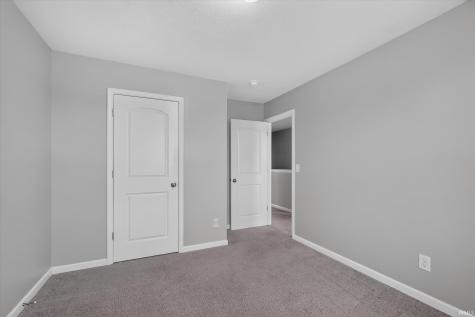 2804 W Kings Canyon Drive Muncie IN 47303