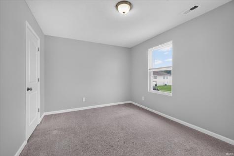 2804 W Kings Canyon Drive Muncie IN 47303