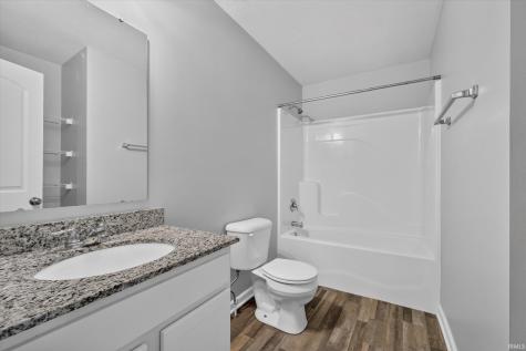 2804 W Kings Canyon Drive Muncie IN 47303