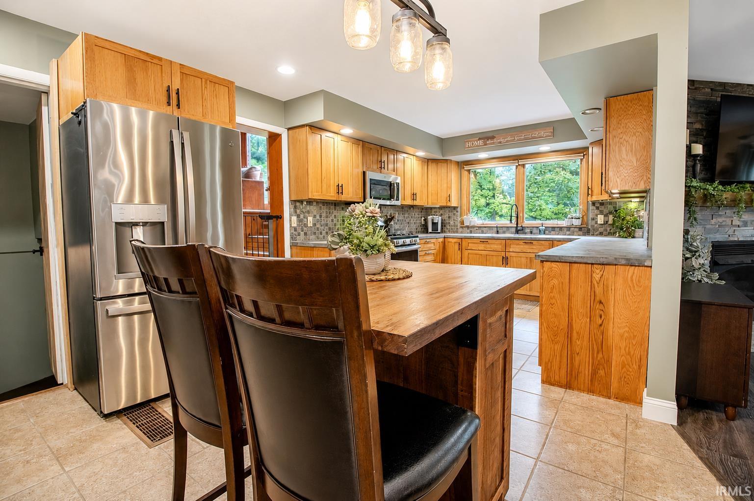 15941 14th Road Plymouth IN 46563