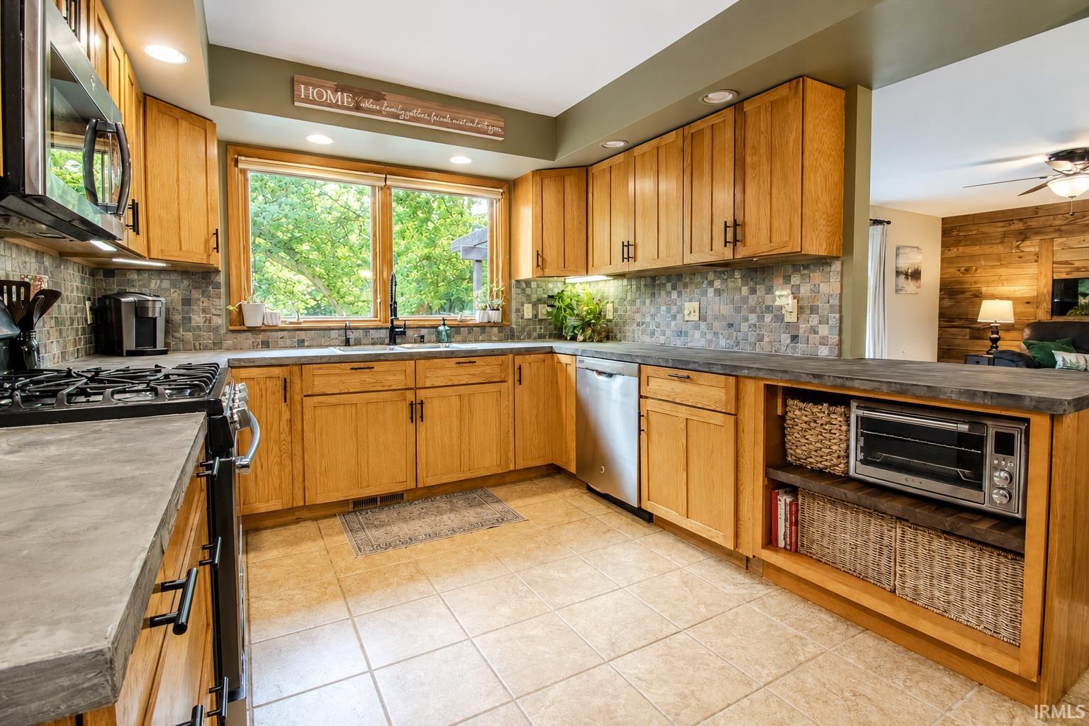 15941 14th Road Plymouth IN 46563
