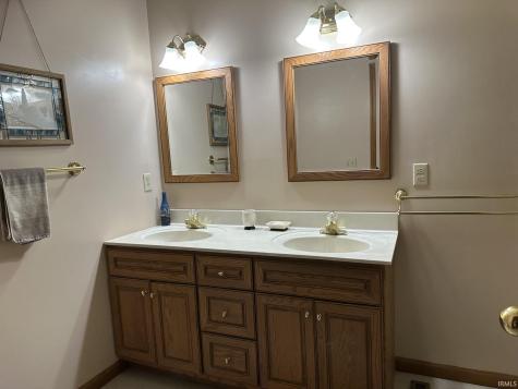 14521 Olive Lane Plymouth IN 46563