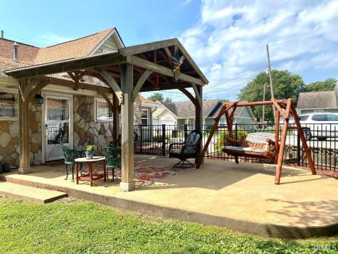 1229 NW Second Street Linton IN 47441