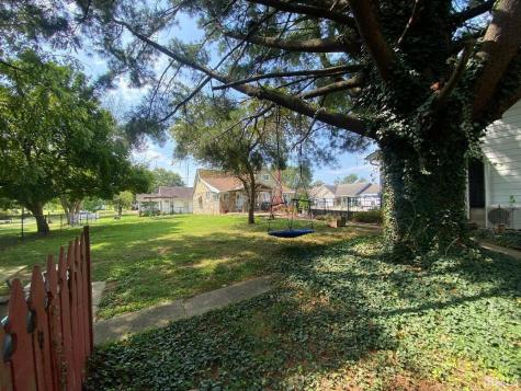1229 NW Second Street Linton IN 47441