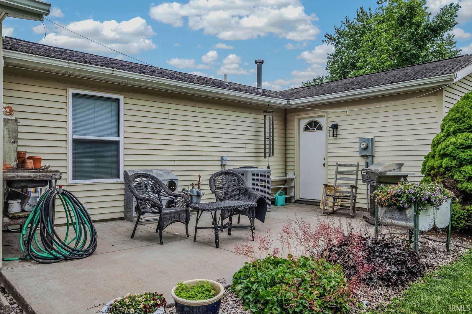325 W Elm Street Millersburg IN 46543