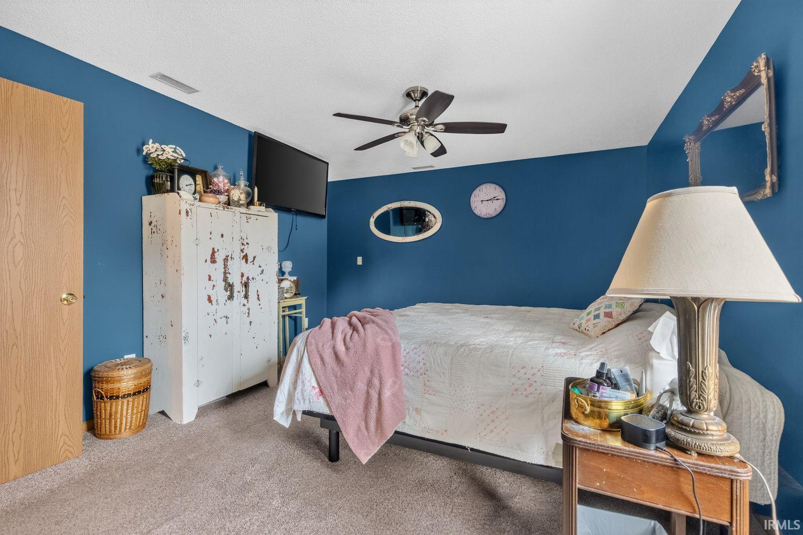325 W Elm Street Millersburg IN 46543