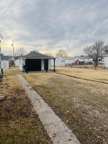 1323 Parkinson Street Vincennes IN 47591