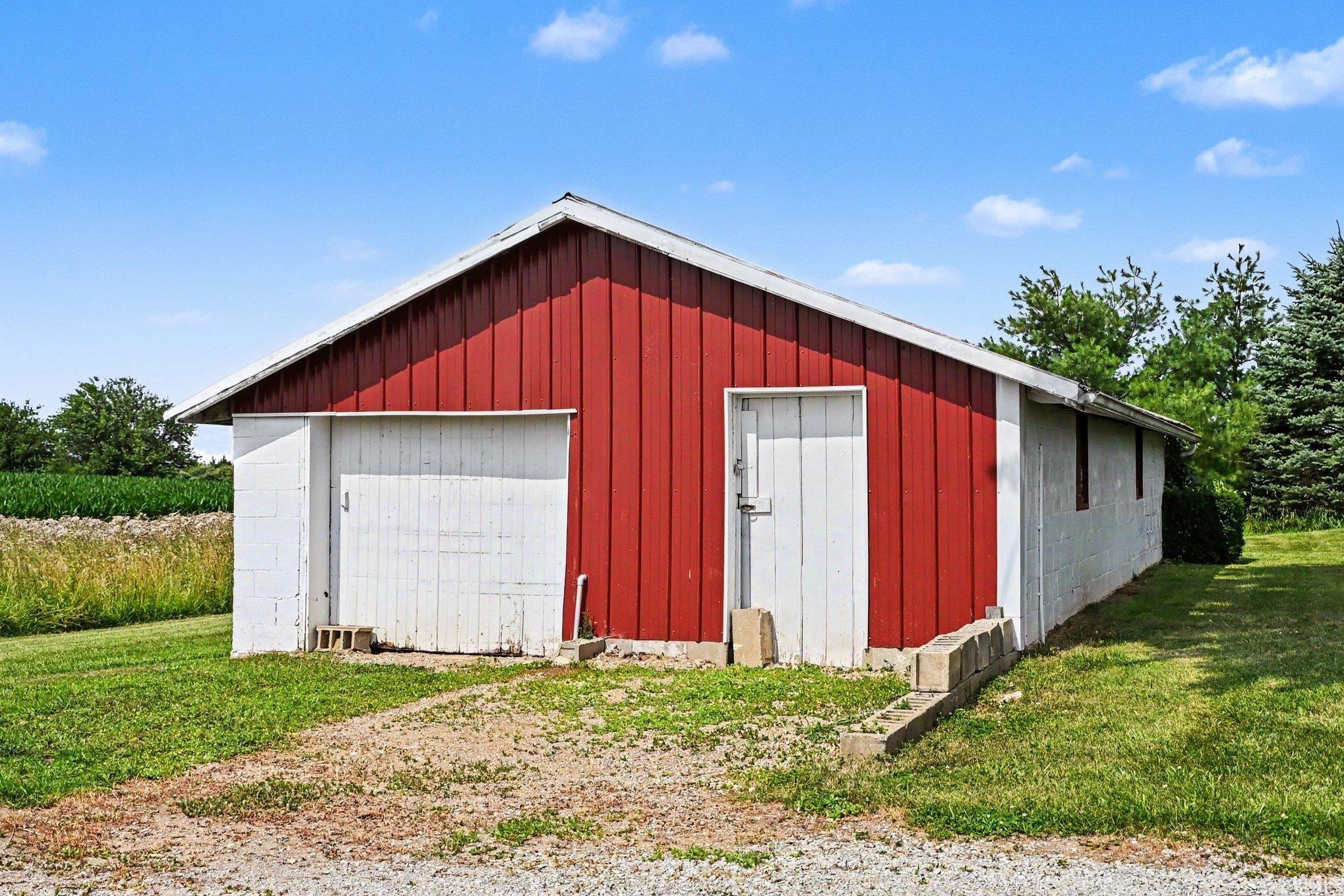 4061 E 350 S Road Rochester IN 46975