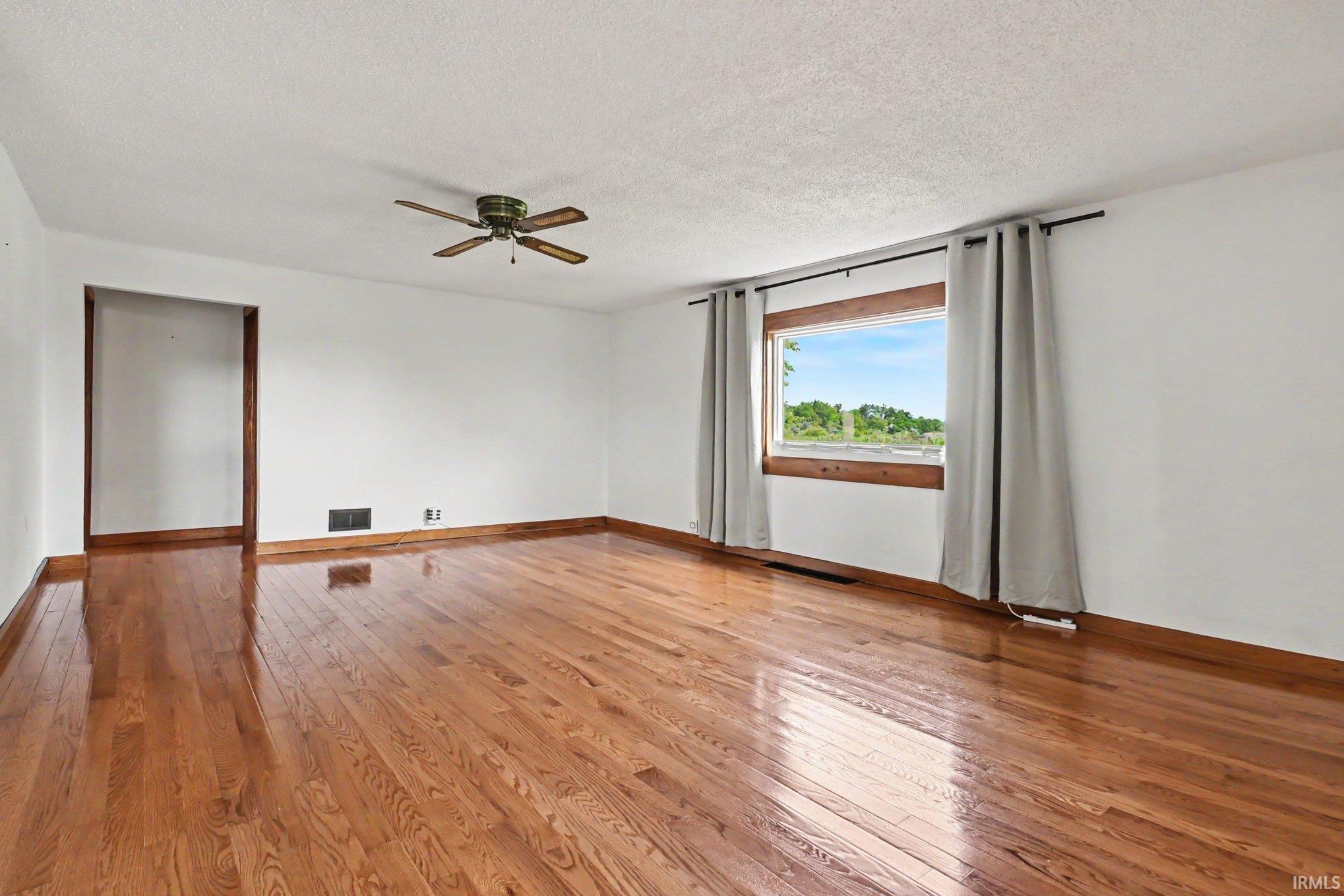 4061 E 350 S Road Rochester IN 46975