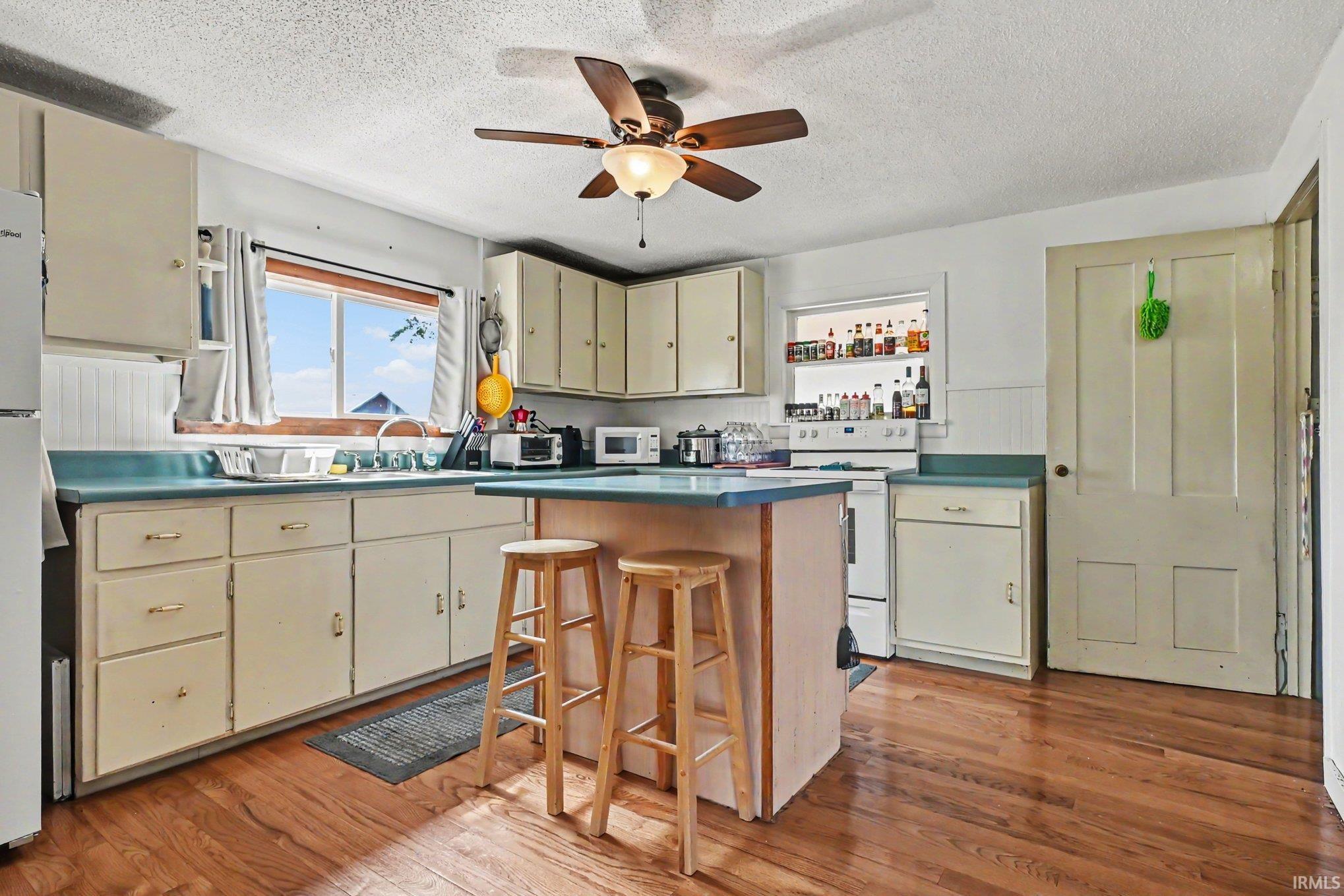 4061 E 350 S Road Rochester IN 46975