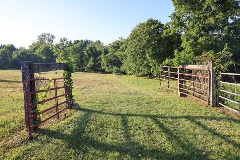 7382 E 750 S Road Pierceton IN 46787