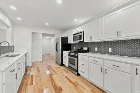 2988 N Knoll Drive Macy IN 46951