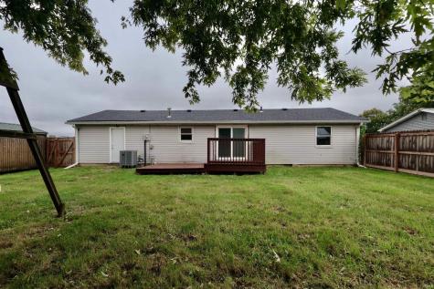 517 Illinois Street Parker City IN 47368