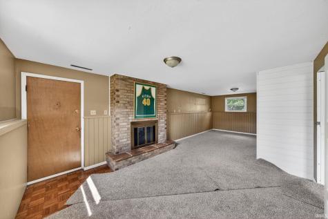 56563 Pinecrest Drive Elkhart IN 46516