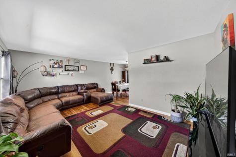 56563 Pinecrest Drive Elkhart IN 46516
