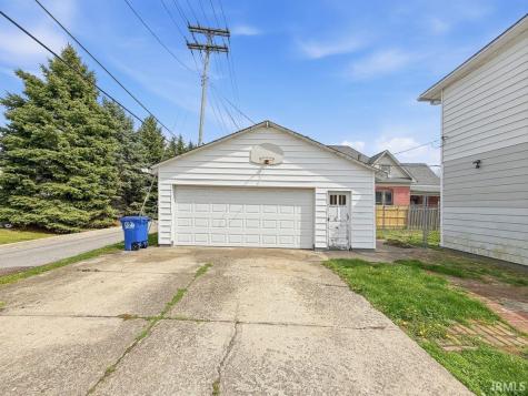 204 E Pennsylvania Street Shelbyville IN 46176