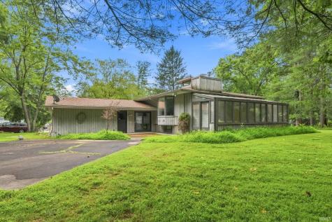 2202 Belhaven Court Bloomington IN 47401