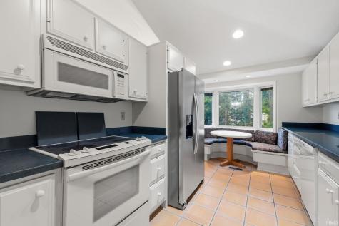 2202 Belhaven Court Bloomington IN 47401
