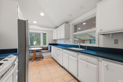 2202 Belhaven Court Bloomington IN 47401