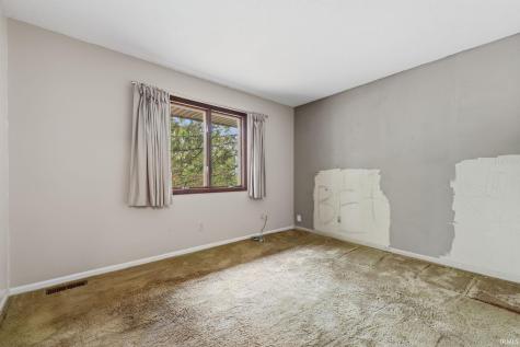 2202 Belhaven Court Bloomington IN 47401