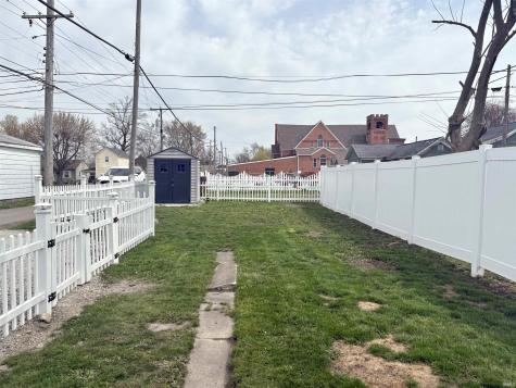 210 W Jay Street Dunkirk IN 47336