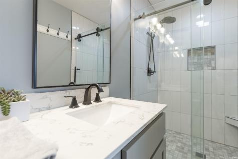 7126 W Prominence Pointe Bloomington IN 47404