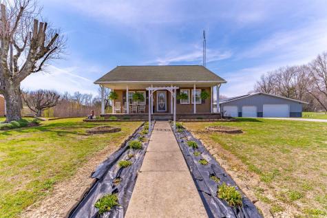 998 S State Road 61 Winslow IN 47598