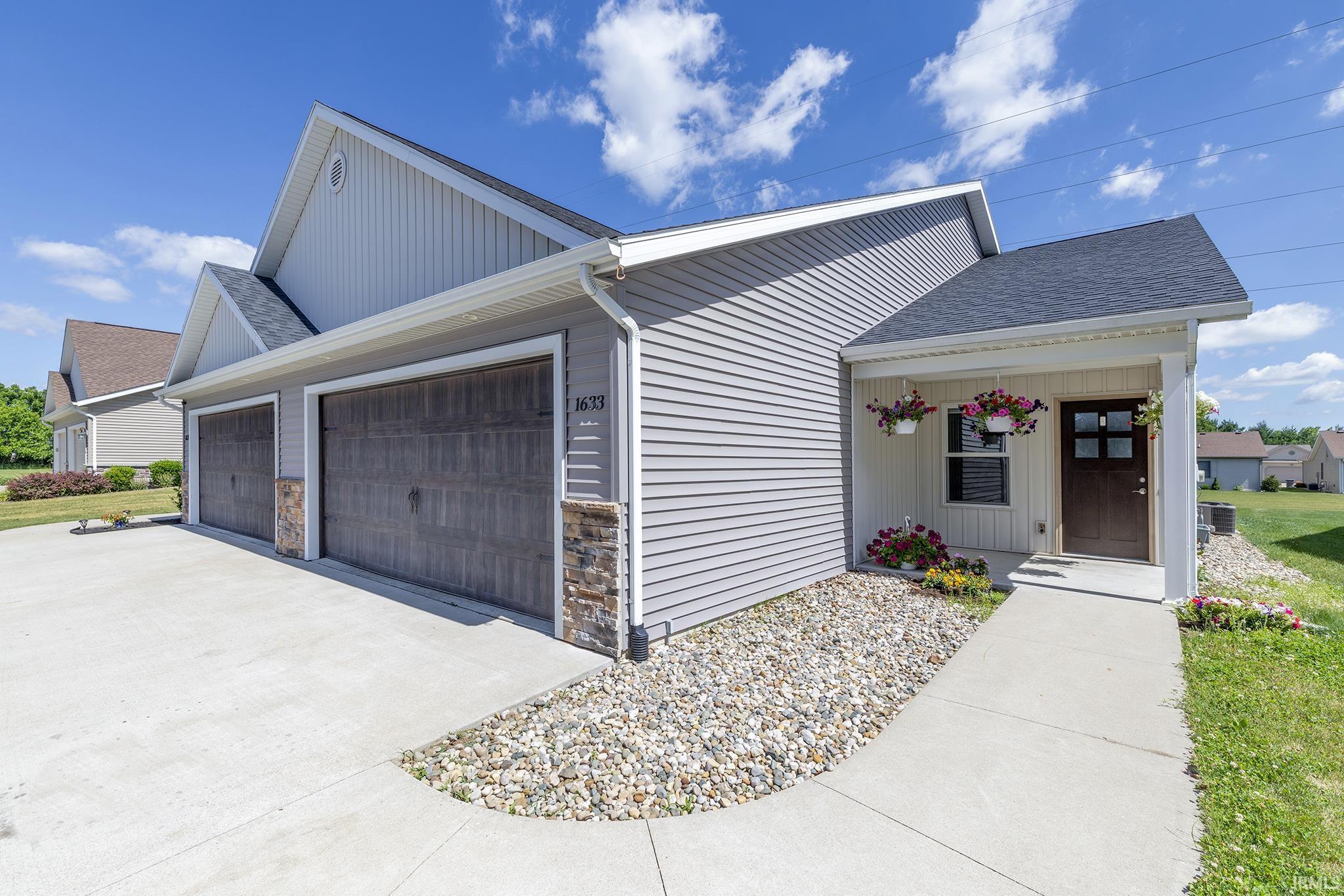 1633 Clover Creek Lane Goshen IN 46526