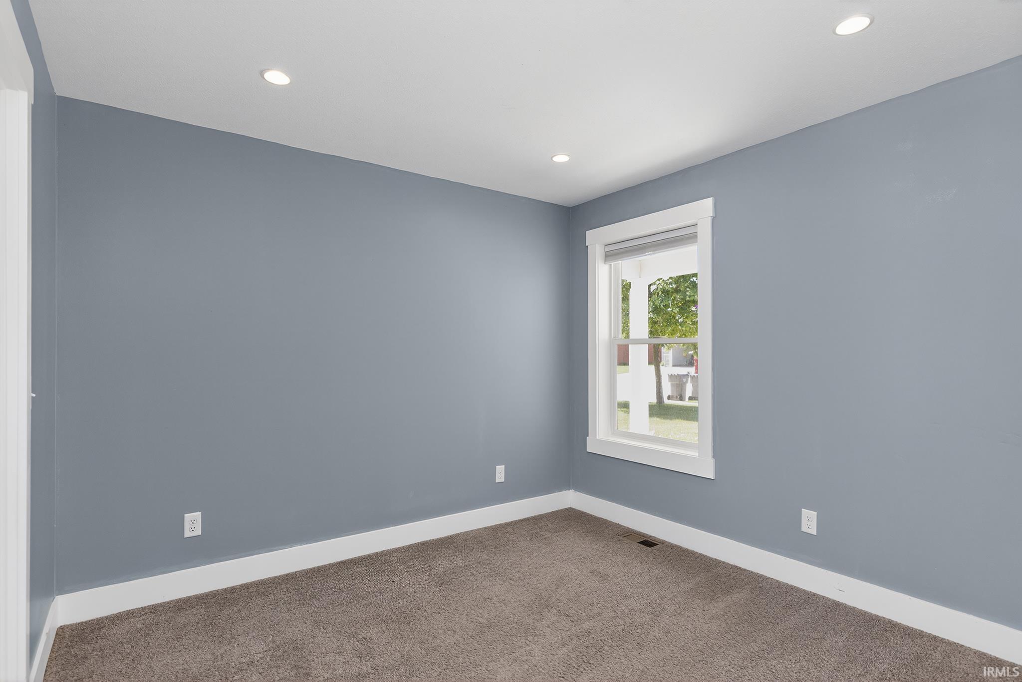 1633 Clover Creek Lane Goshen IN 46526