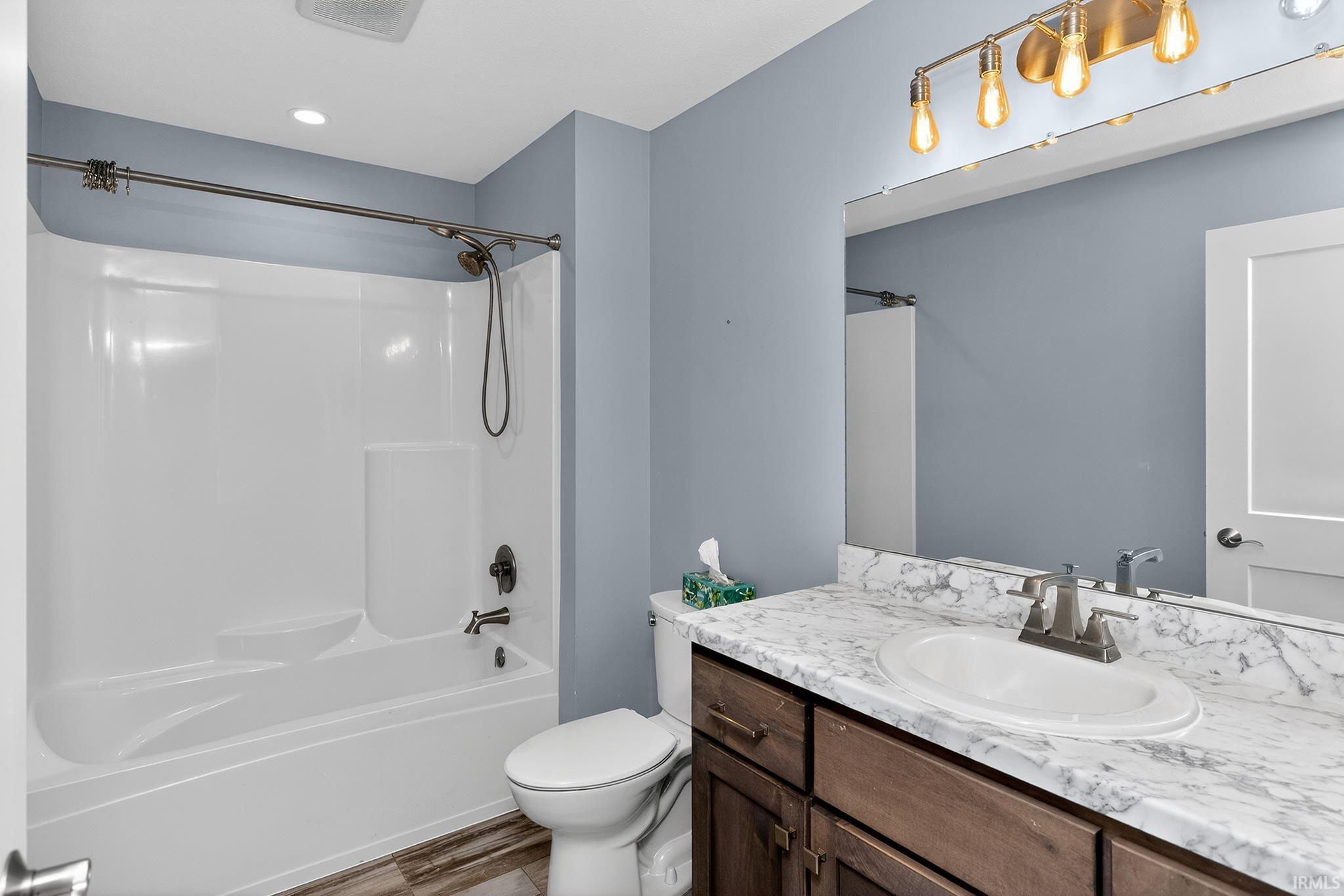 1633 Clover Creek Lane Goshen IN 46526