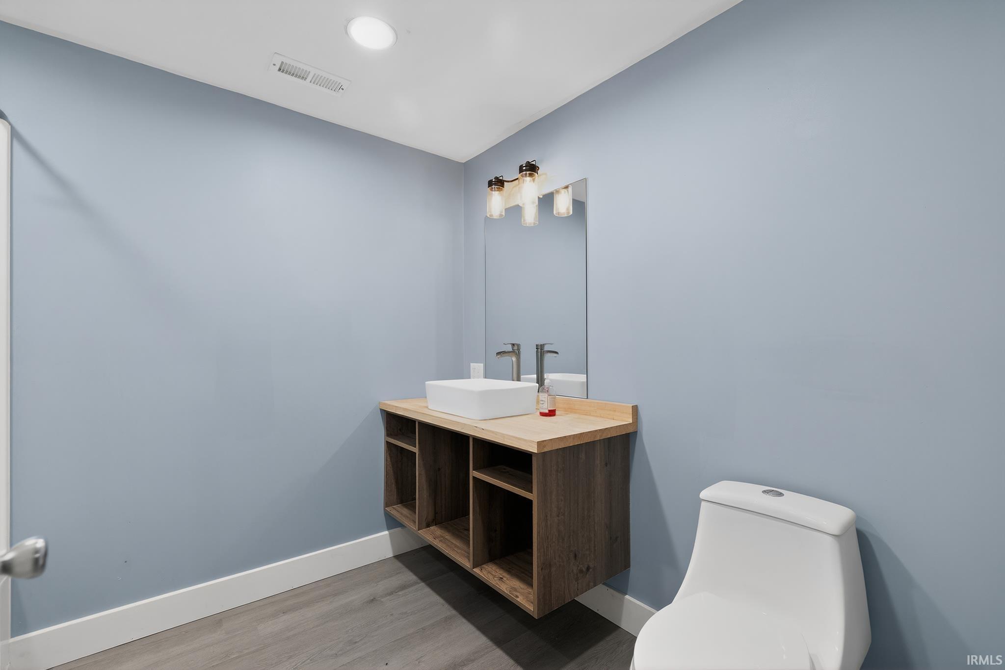 1633 Clover Creek Lane Goshen IN 46526