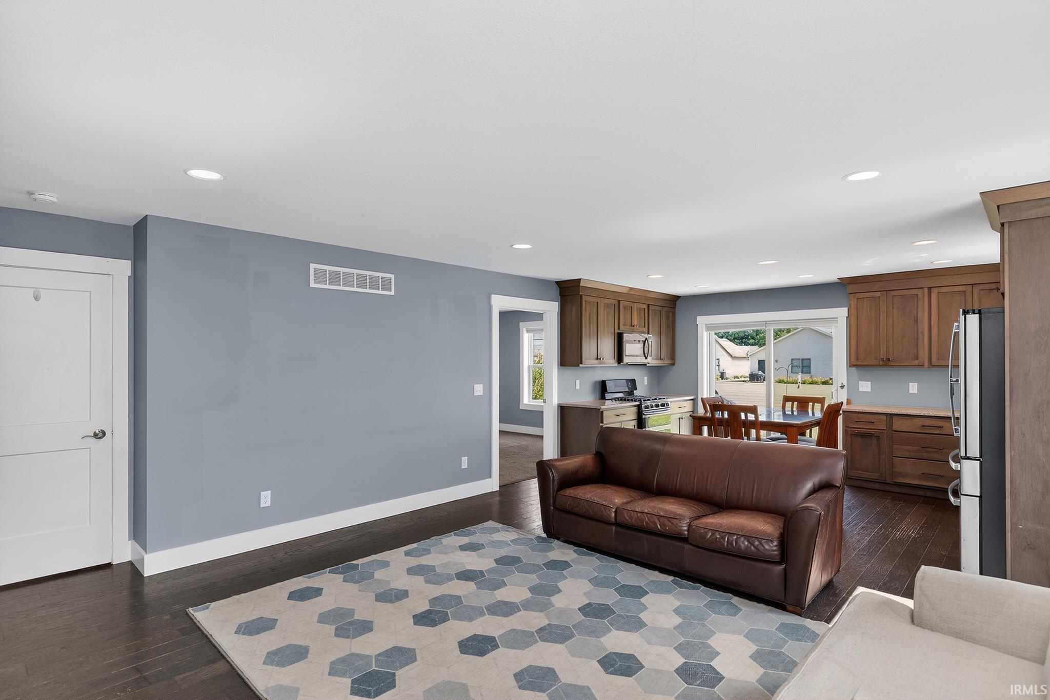 1633 Clover Creek Lane Goshen IN 46526