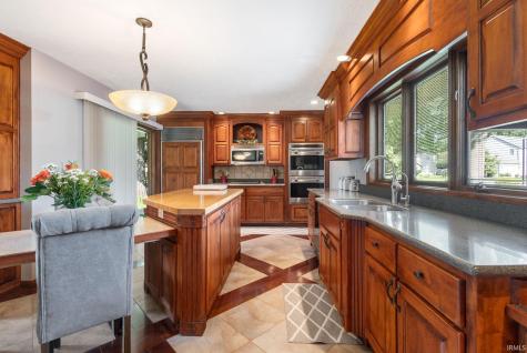 23590 Cedar Knoll Circle Elkhart IN 46516