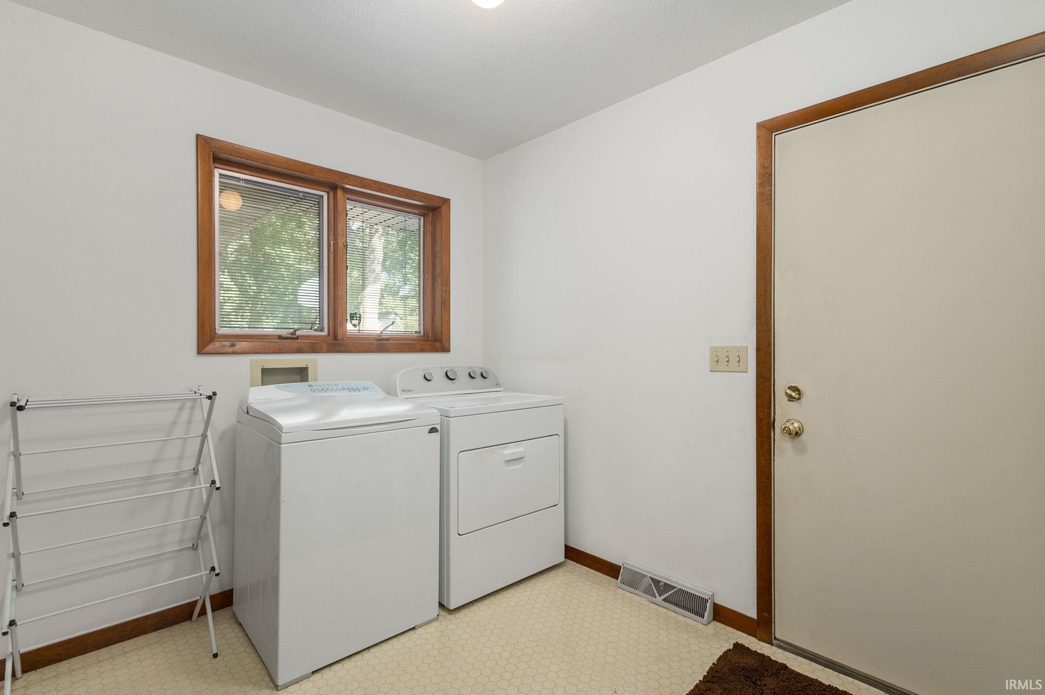 23590 Cedar Knoll Circle Elkhart IN 46516